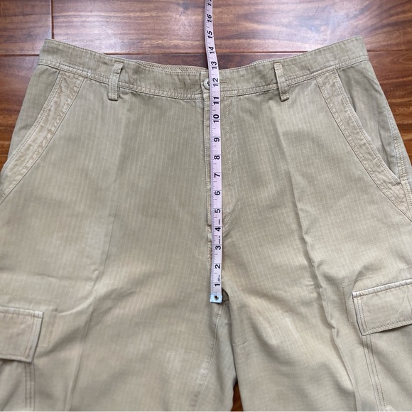 Tommy Bahama Mens Tan Relaxed Silk Mix Cargo Shorts Size 38 Coastal Beach Casual - Picture 14 of 15